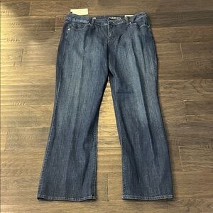 Liz Claiborne Classic Stretch Boot Cut Jeans Denim Light Indigo Women’s Size 16